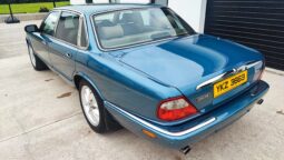 
Jaguar XJ8 2001 full									