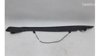 1 Trunk lid door trim left assembly with pressure sensor Tesla model X