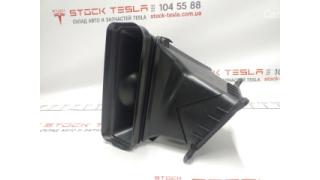 3 Stove air intake (complete) Tesla model 3 1107204-00-E