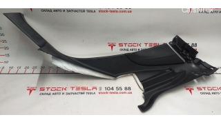 17 C-pillar trim lower right PVC B BLK Tesla model S, model S REST 105