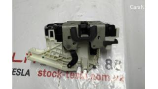 M3 FR LH LATCH {M3} 1068964-00-M