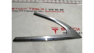 15 Molding chrome glass fender rear right (windows) Tesla model X 1034