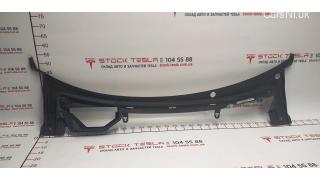 7 Windshield wiper trim Tesla model S 1008976-00-F