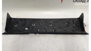 8 Bracket for wiring connector 3 rows of seats left Tesla model X 1068