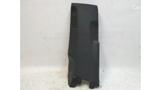 B-pillar trim left lower damaged Audi Q7 4M0867239F