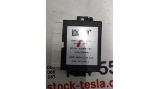 7 ECU, ULTRASONIC, FALCON DOOR  Tesla model X 1055891-00-D