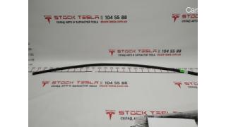 1 Sealant (rubber) for the plastic frame of the instrument panel Tesla