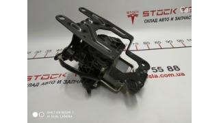 2 Tesla model S brake vacuum pump bracket 1003439-00-A