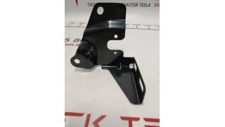 9 Second row seat bracket right AWD Tesla model S, model S REST 100686