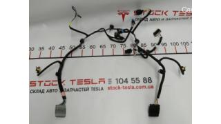 2 Wiring box front trunk (bath) Tesla model 3 1567961-00-A