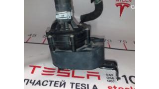 16 Coolant pump AWD Tesla model S 1067473-00-H