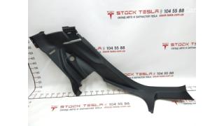 17 C-pillar trim lower left MAMTH LTHR Tesla model S 1002534-10-H