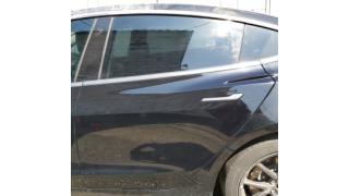 7 REAR DOOR, LEFT HAND, PBSB assembly Tesla model 3 1081441-01-C