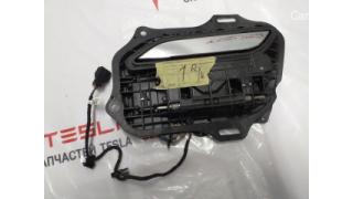 1 Outer rear left handle mechanism assembly GEN 1 Tesla model S 113572