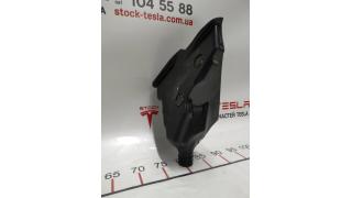 6 Trunk lid water collector right Tesla model X 1046659-00-E