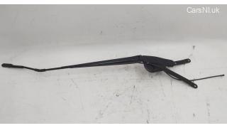 1 Wiper arm right Tesla model X 1046670-00-C