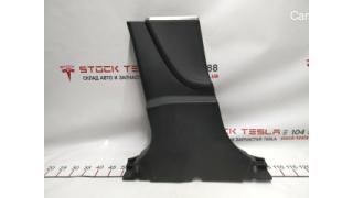 B-pillar trim lower left PVC B BLK (damaged) Tesla model S REST 102463