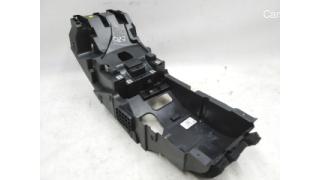 Frame-mounting center console (cross bars) Audi E-tron 4KL863243