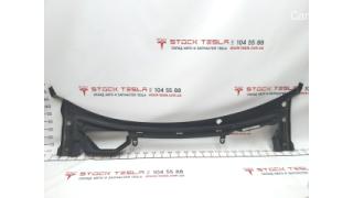 7 Windshield wiper trim Tesla model S 1008976-00-F