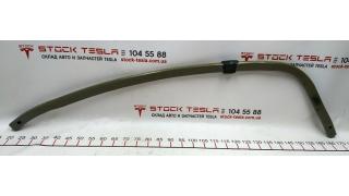 8 Amplifier of the right body panel of the roof racks A / B Tesla mode