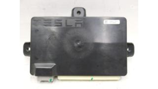 9 Rear left / right door control unit Tesla model X 1045490-00-H