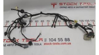 2 Wiring box front trunk (bath) Tesla model S 1037524-05-M