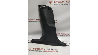 2 Pillar pad B lower left Tesla model 3 1086296-00-I