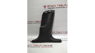 2 Pillar pad B lower right Tesla model 3 1086299-00-I