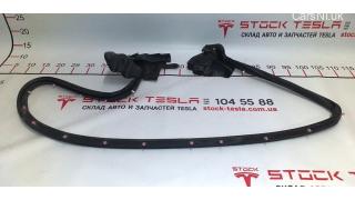 4 Door seal front left Tesla model S, model S REST 6009593-00-D