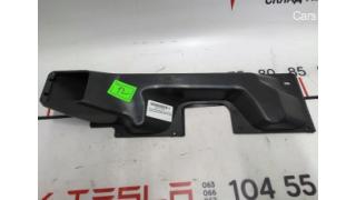 Air duct for blowing the driver's feet front Tesla model S, model S RE