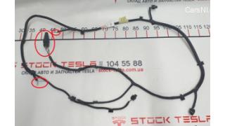 1 Rear bumper wiring (6 parking sensors) AP2 with damage Tesla model S