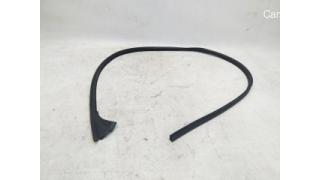 3 HEADER SEAL, LEFT HAND Tesla model Y 1497677-00-C