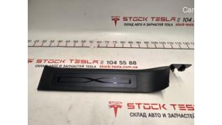 18 Tesla model X rear right door sill trim 1105148-00-B