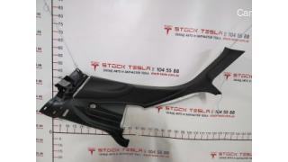 17 C-pillar trim lower left PVC B BLK Tesla model S, model S REST 1051