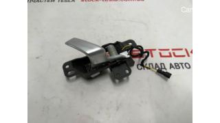 1 Door opening handle inner front right assy Tesla model X 1047632-00-