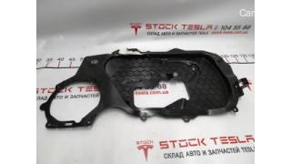 1 Pad inner door front right (damaged) Tesla model 3 1092147-00-D