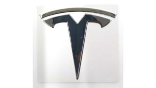 1 Emblem "T" trunk lid Tesla model Y 1607786-00-A