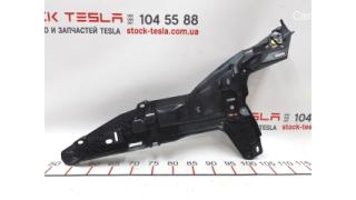 10 Bracket inner right pillar C Tesla model S, model S REST 1009273-00