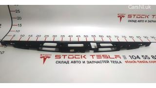 11 Number plate light bracket and chrome. trunk lid linings Tesla mode