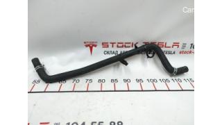 21 Coolant hose from triple valve to quarter valve Tesla model S 60082