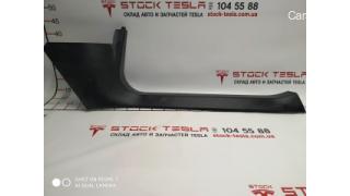 8 A-pillar sill trim lower right Tesla model S 1010669-00-F