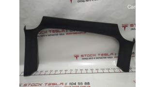 7 Rear Right Main Door Glass Trim ULTRASUEDE BLK Tesla model X 1052334