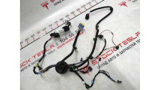 3 Rear Left Door Wiring Tesla model S REST 1004425-00-V