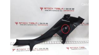 17 C-pillar trim lower right MAMTH LTHR damaged Tesla model S 1008334-