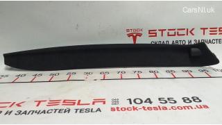 4 Trim decorative pillar A magnet UL BLK Tesla model X right Tesla mod