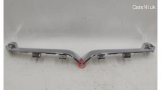 4 Trim V-shaped decorative front grill chrome (bird) with damage Tesla