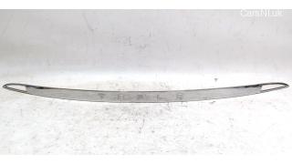 10 LIFTGATE APPLIQUE (with letters) with damageTesla model S 1008856-0