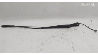 3 Wiper arm left Tesla model X 1046669-00-D