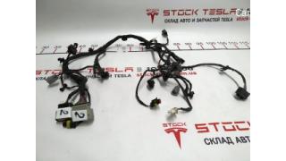 2 Wiring box front trunk (bath) AWD Tesla model S 1035338-07-M