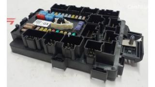 21 FUSEBOX,MDLX,12V,CABIN,FRONT Tesla model X 1094409-01-E